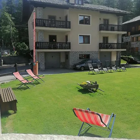 Portigliatti: Elegante Mansarda... Cogne